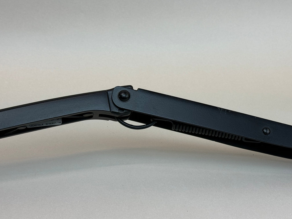 McLaren 570S 540C 570GT RH Right Windshield Wiper Arm Assembly 13A5861CP.01 2016-2021
