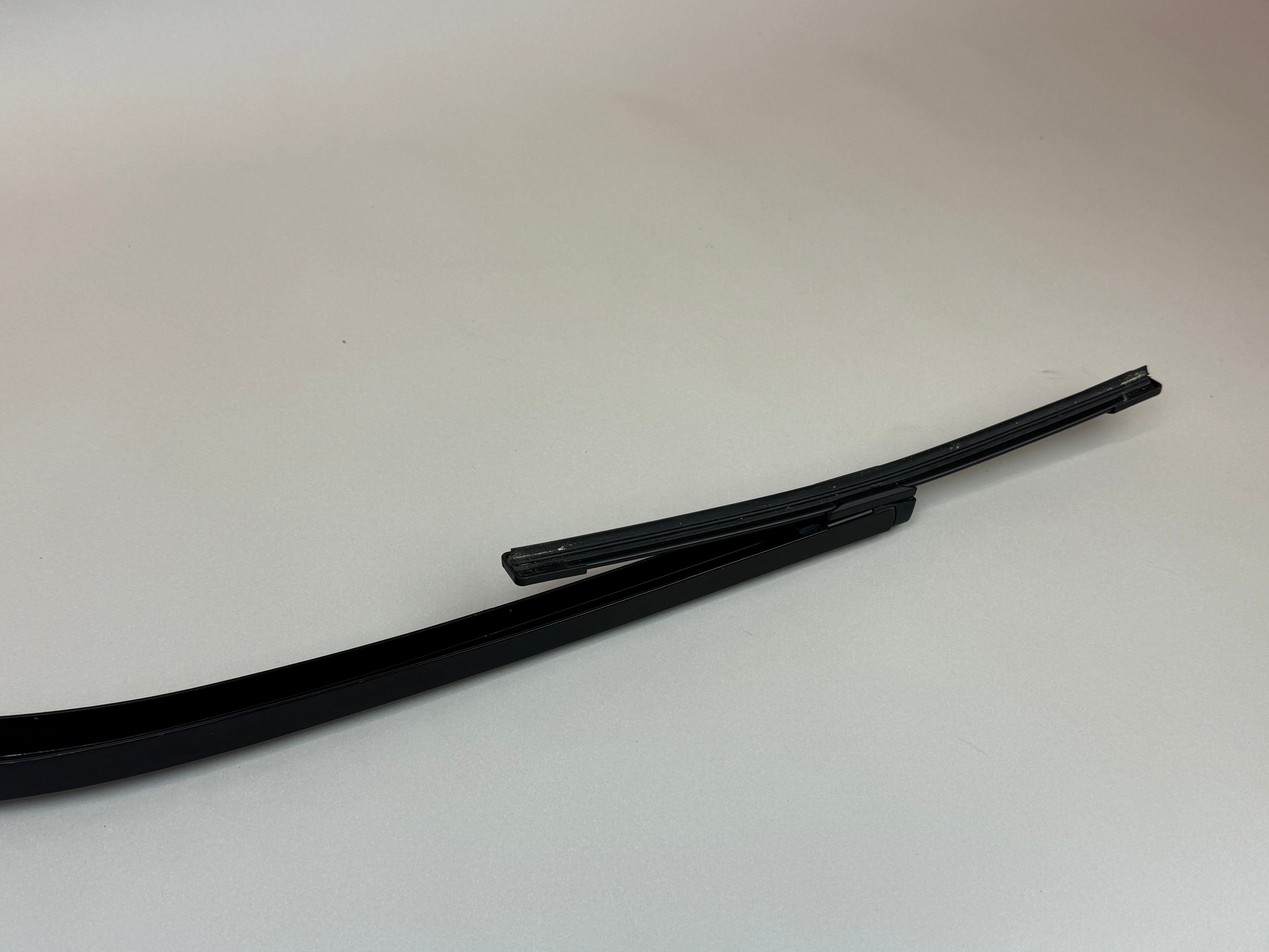 McLaren 570S 540C 570GT RH Right Windshield Wiper Arm Assembly 13A5861CP.01 2016-2021
