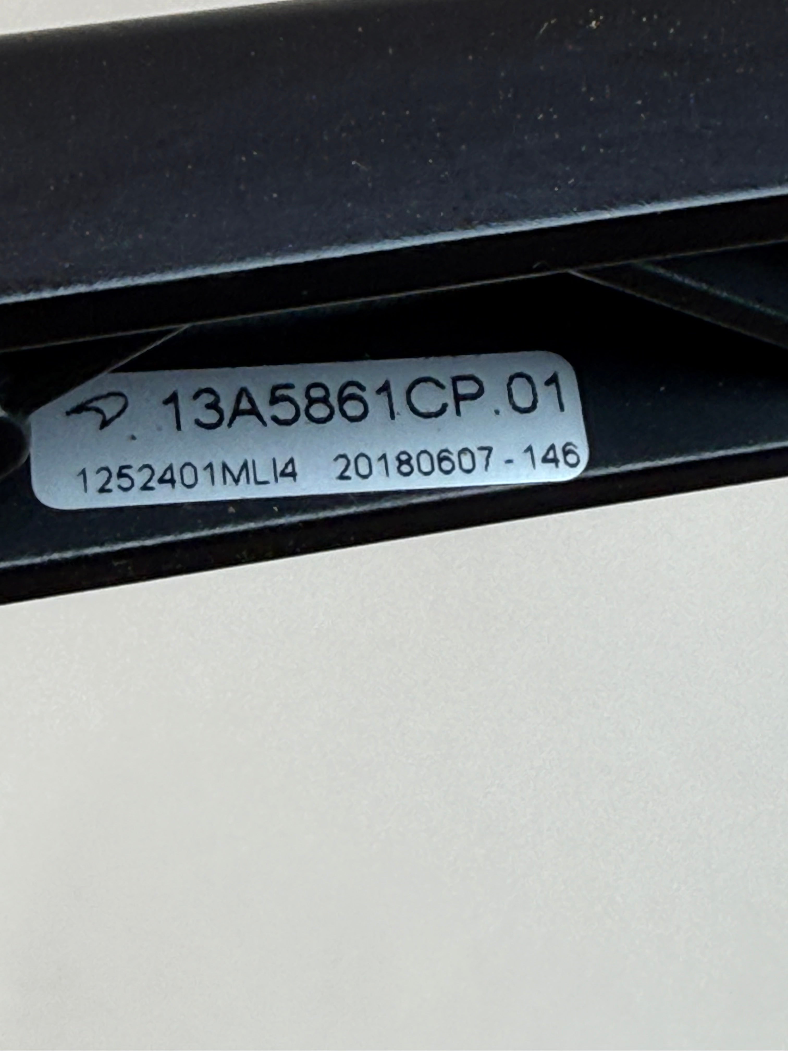McLaren 570S 540C 570GT RH Right Windshield Wiper Arm Assembly 13A5861CP.01 2016-2021
