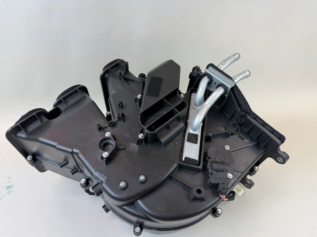 McLaren 570S 540C 570GT HVAC Distribution Unit Heater Box Assembly 13A3588CP.01 2016-2021