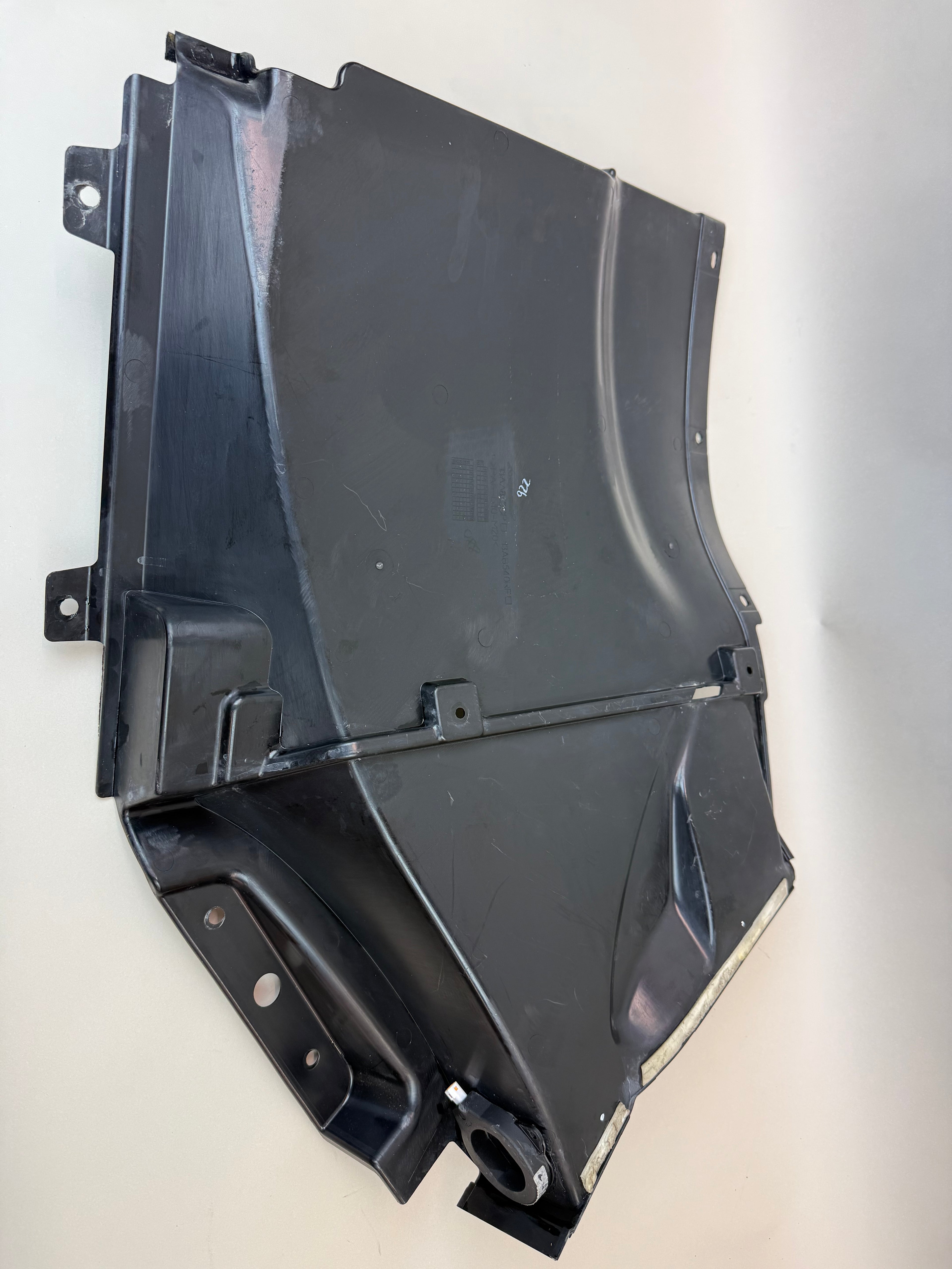 McLaren 570S 540C 570GT Right Rear Radiator Air Inlet Panel Duct Shield 13AA842CP 2016-2021