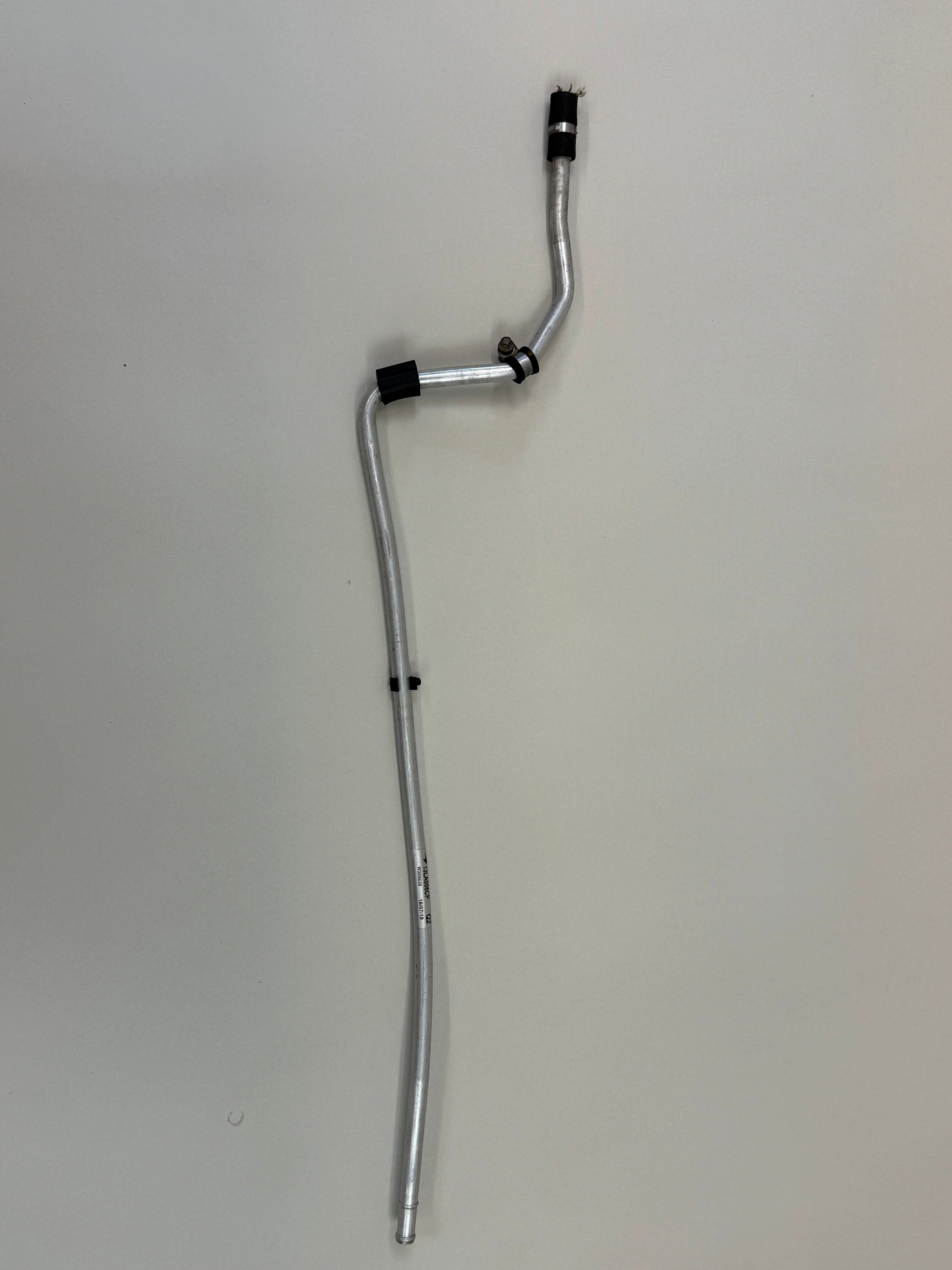 McLaren 570S 540C 570GT 600LT Low Temperature Radiator Outlet Hose Pipe 13LA006CP 2016-2021