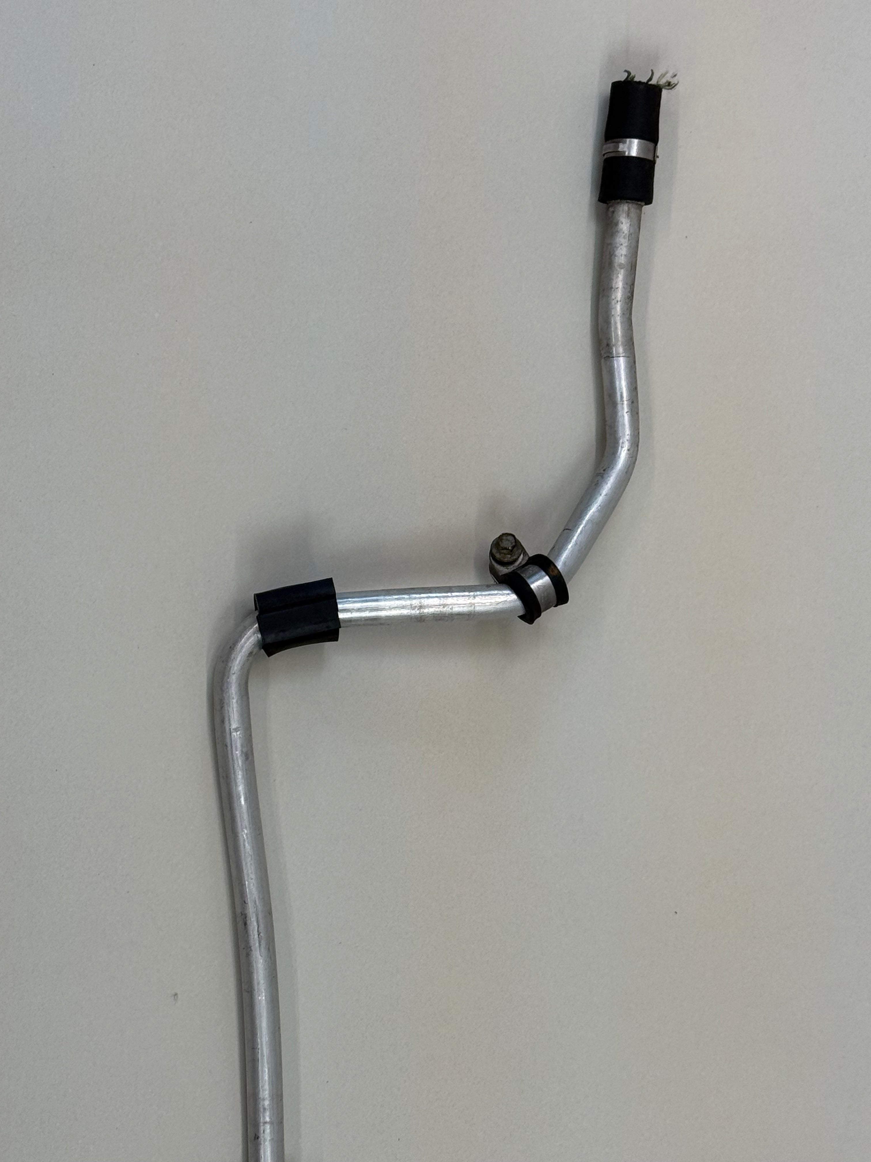 McLaren 570S 540C 570GT 600LT Low Temperature Radiator Outlet Hose Pipe 13LA006CP 2016-2021