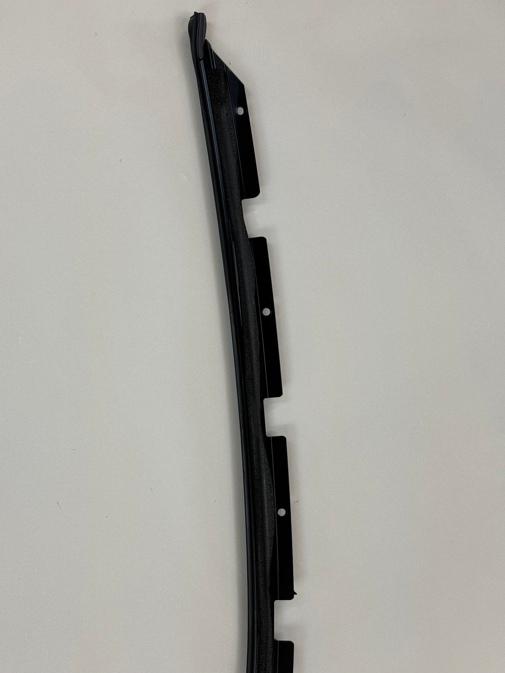 McLaren 570S Right Rear Roof Glass Frame Weatherstrip Trim 13A2776CP 2016-2021 570S 540C 570GT 600LT
