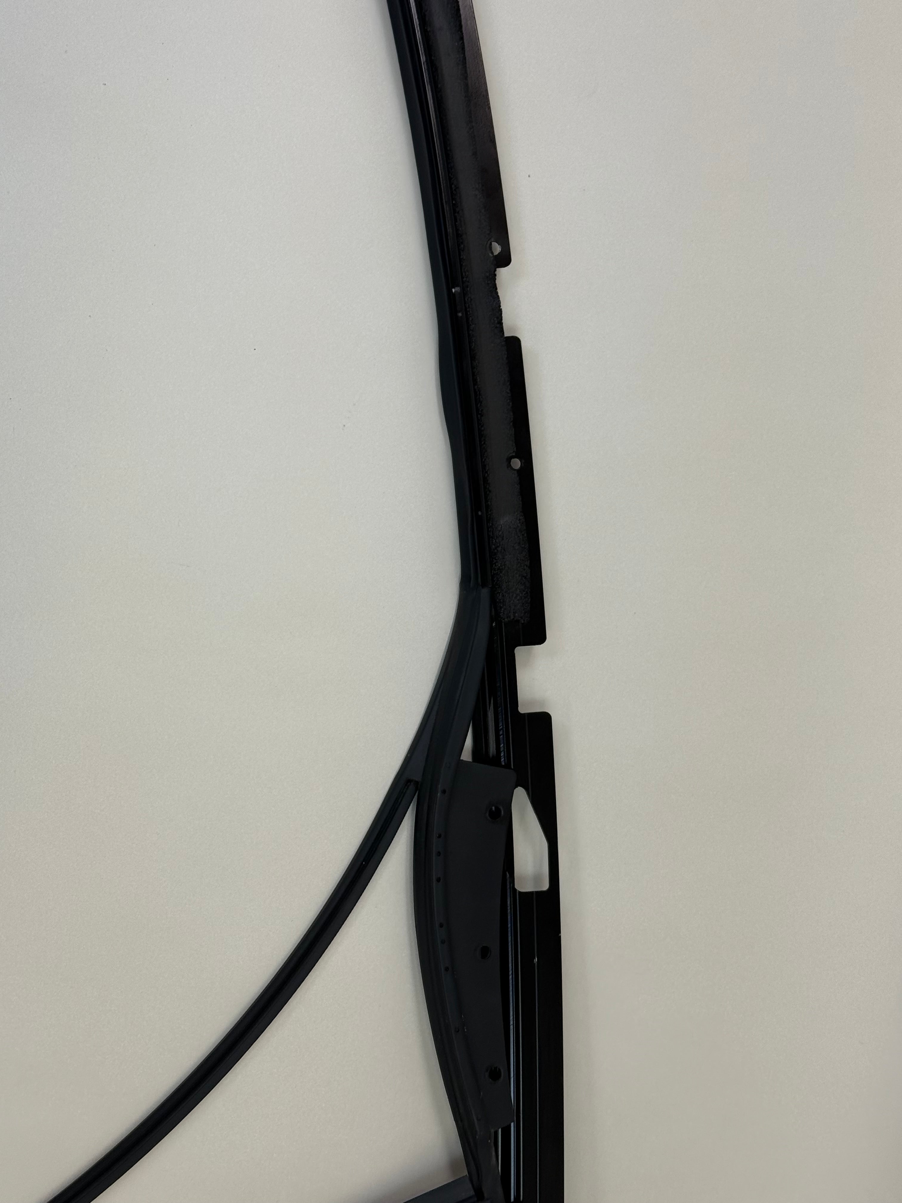McLaren 570S Right Rear Roof Glass Frame Weatherstrip Trim 13A2776CP 2016-2021 570S 540C 570GT 600LT