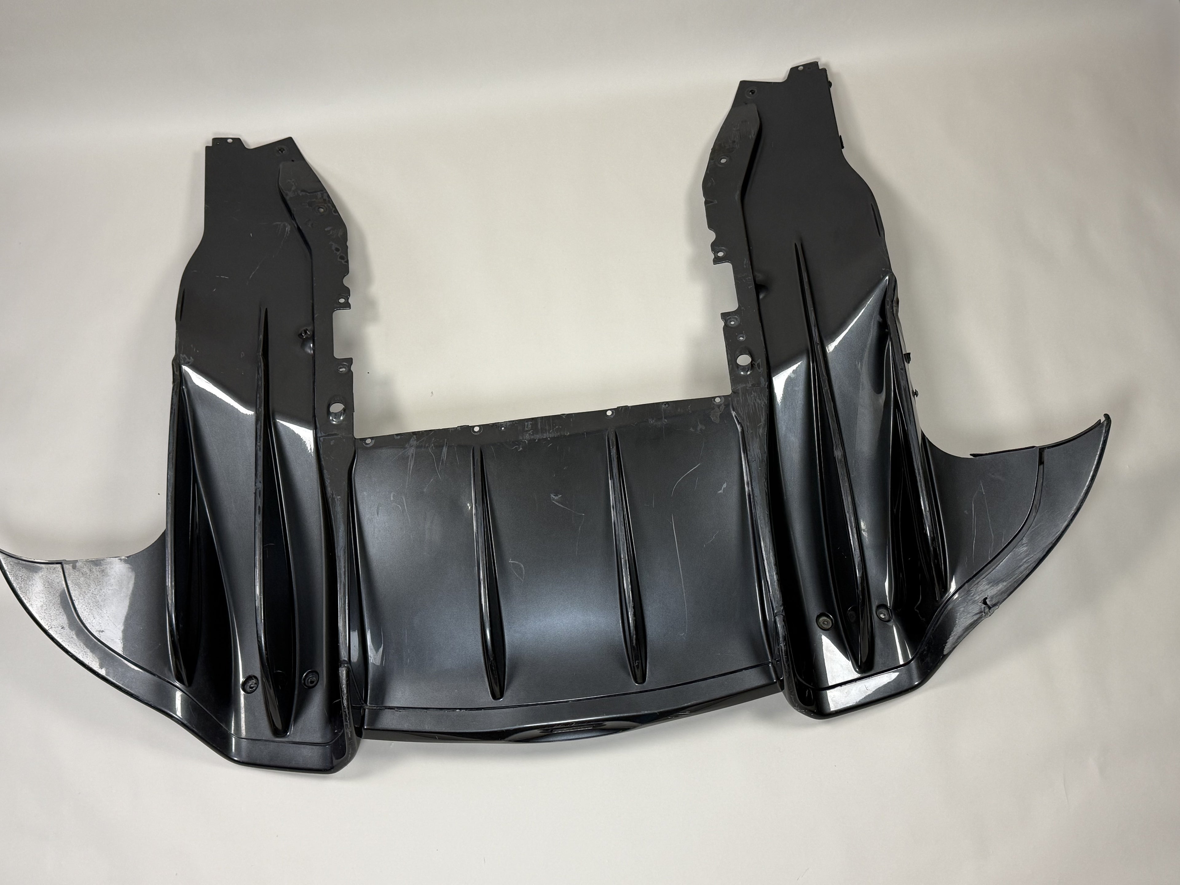 McLaren 570S Rear Bumper Diffuser Assembly DAMAGED 2016-2021 570S 540C 570GT Rear Lower Valance