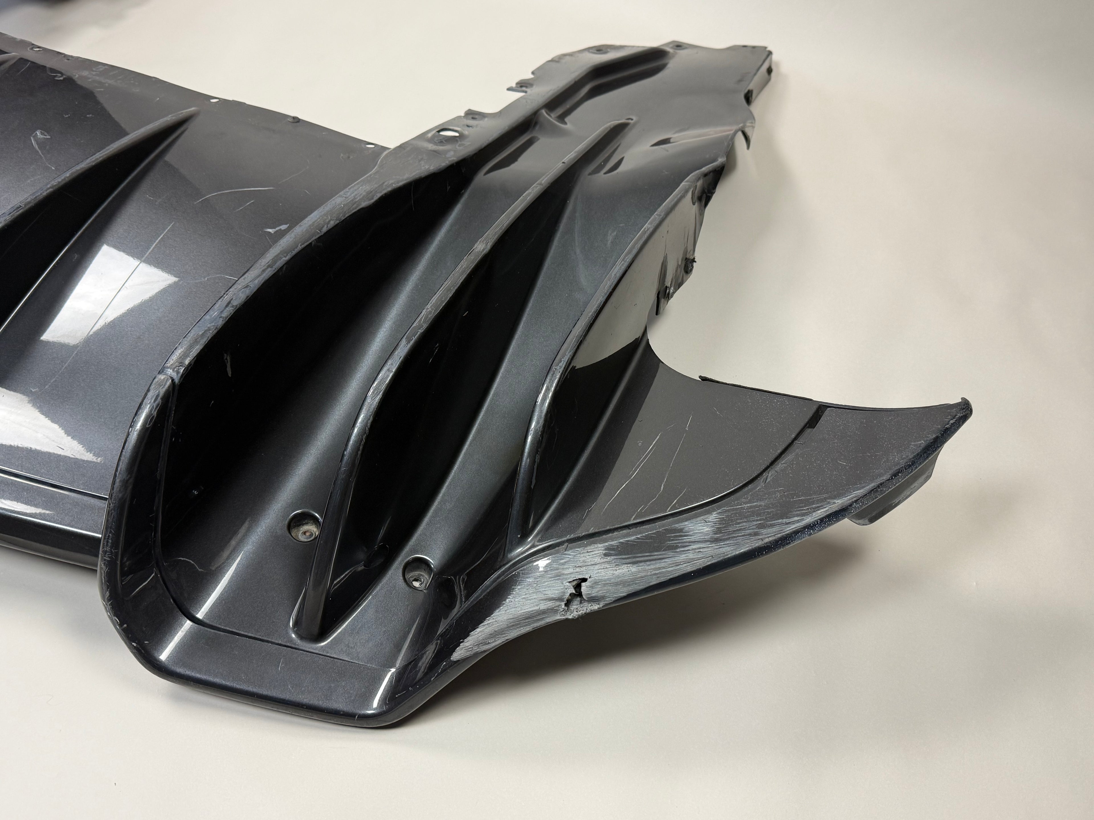 McLaren 570S Rear Bumper Diffuser Assembly DAMAGED 2016-2021 570S 540C 570GT Rear Lower Valance
