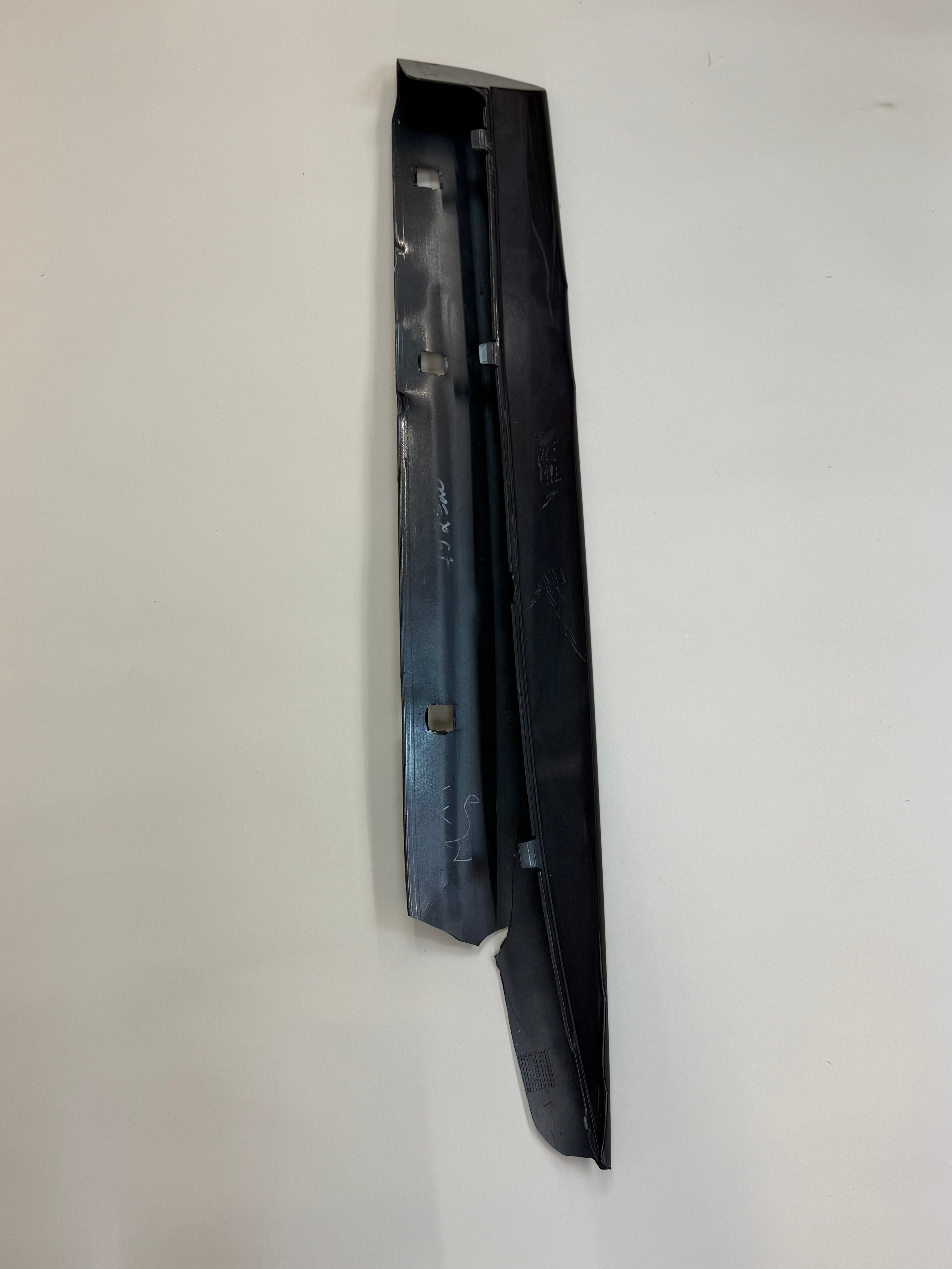 McLaren 570S Right Side Rocker Panel Skirt Trim 13AA597CP 2016-2021 570S 540C 570GT