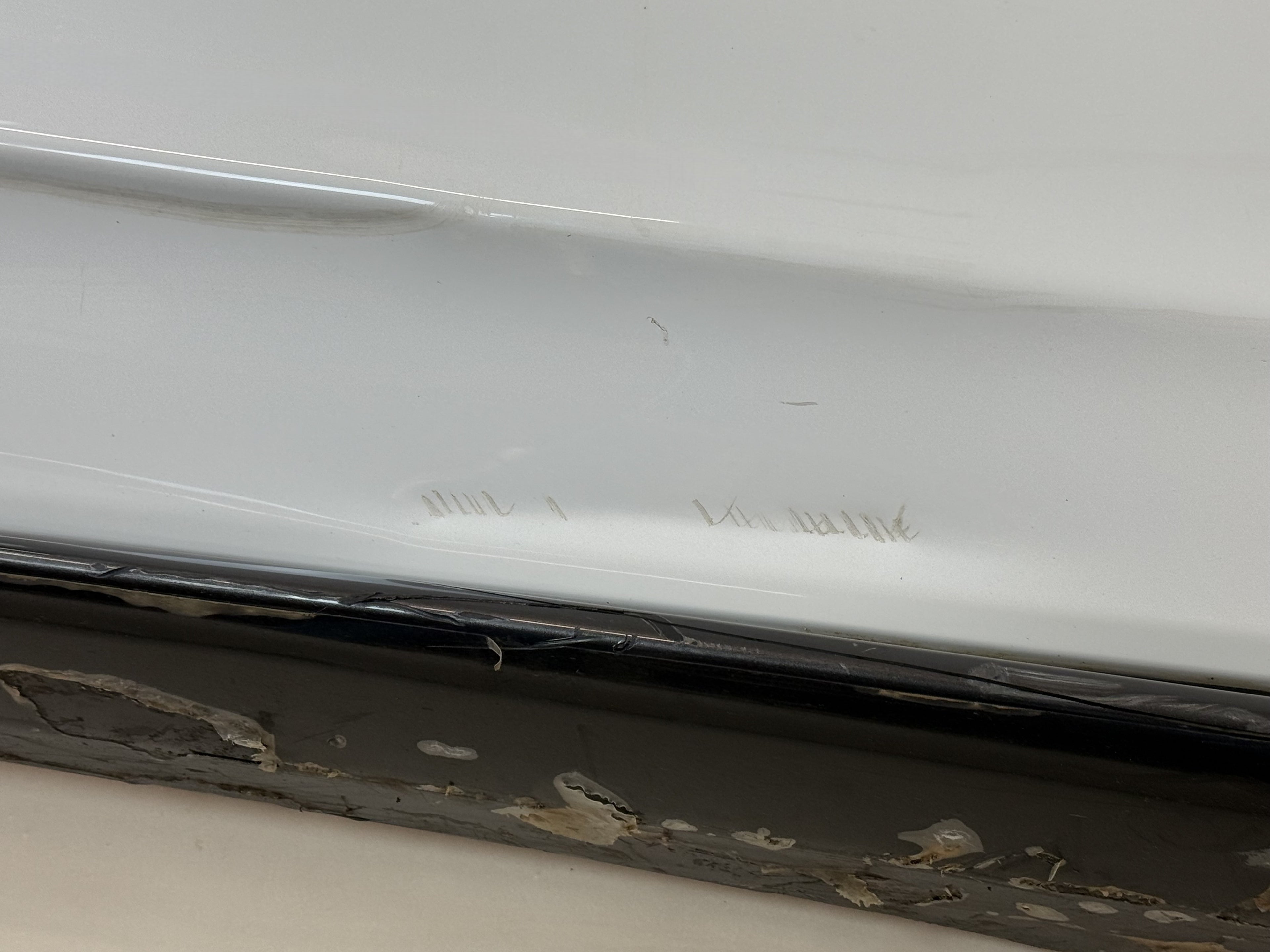 McLaren 570S Right Door Assembly OEM | Complete Door Shell Glass Window White