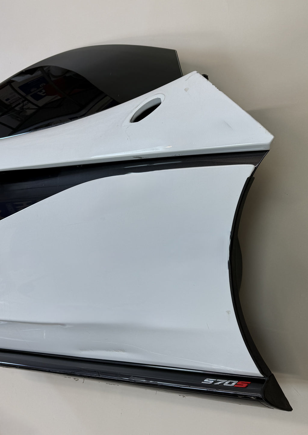 McLaren 570S Right Door Assembly OEM | Complete Door Shell Glass Window White