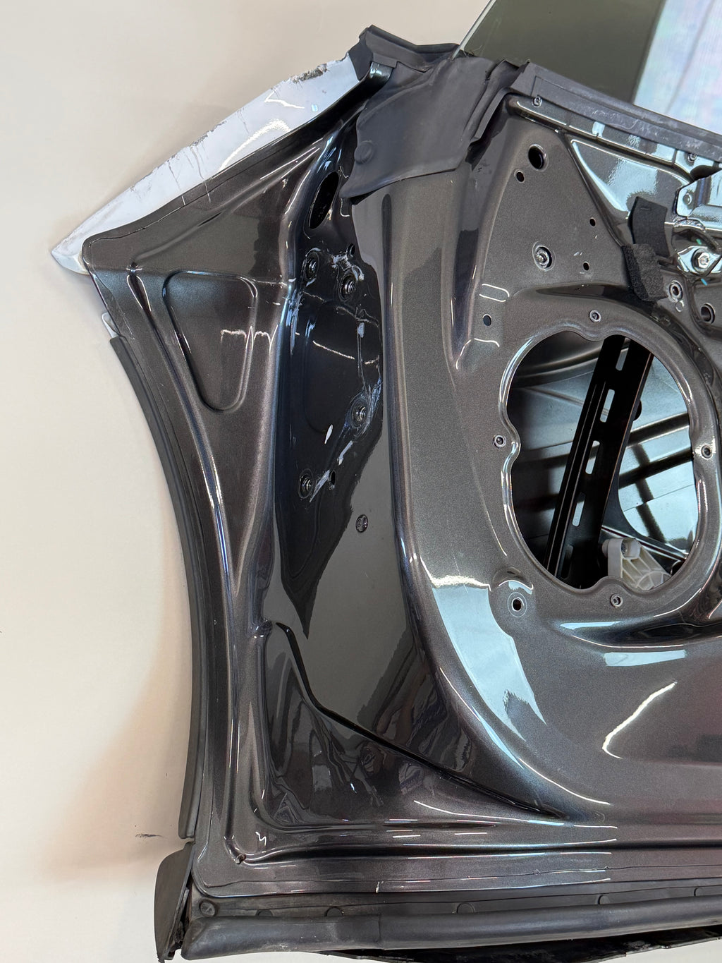 McLaren 570S Right Door Assembly OEM | Complete Door Shell Glass Window White