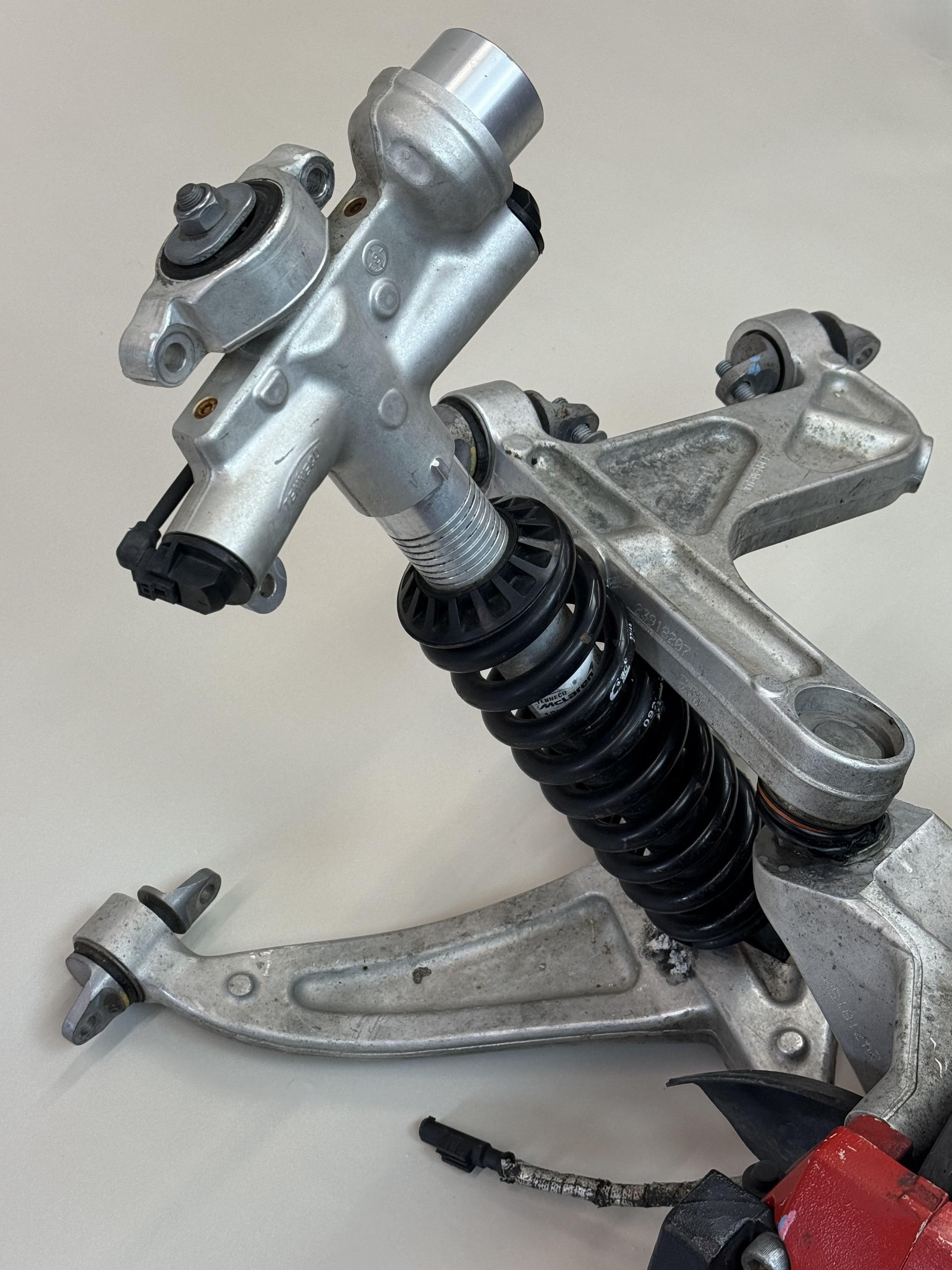 McLaren 570S Rear Left Suspension & Brake Assembly OEM | Carbon Ceramic Rotor Red Caliper Shock