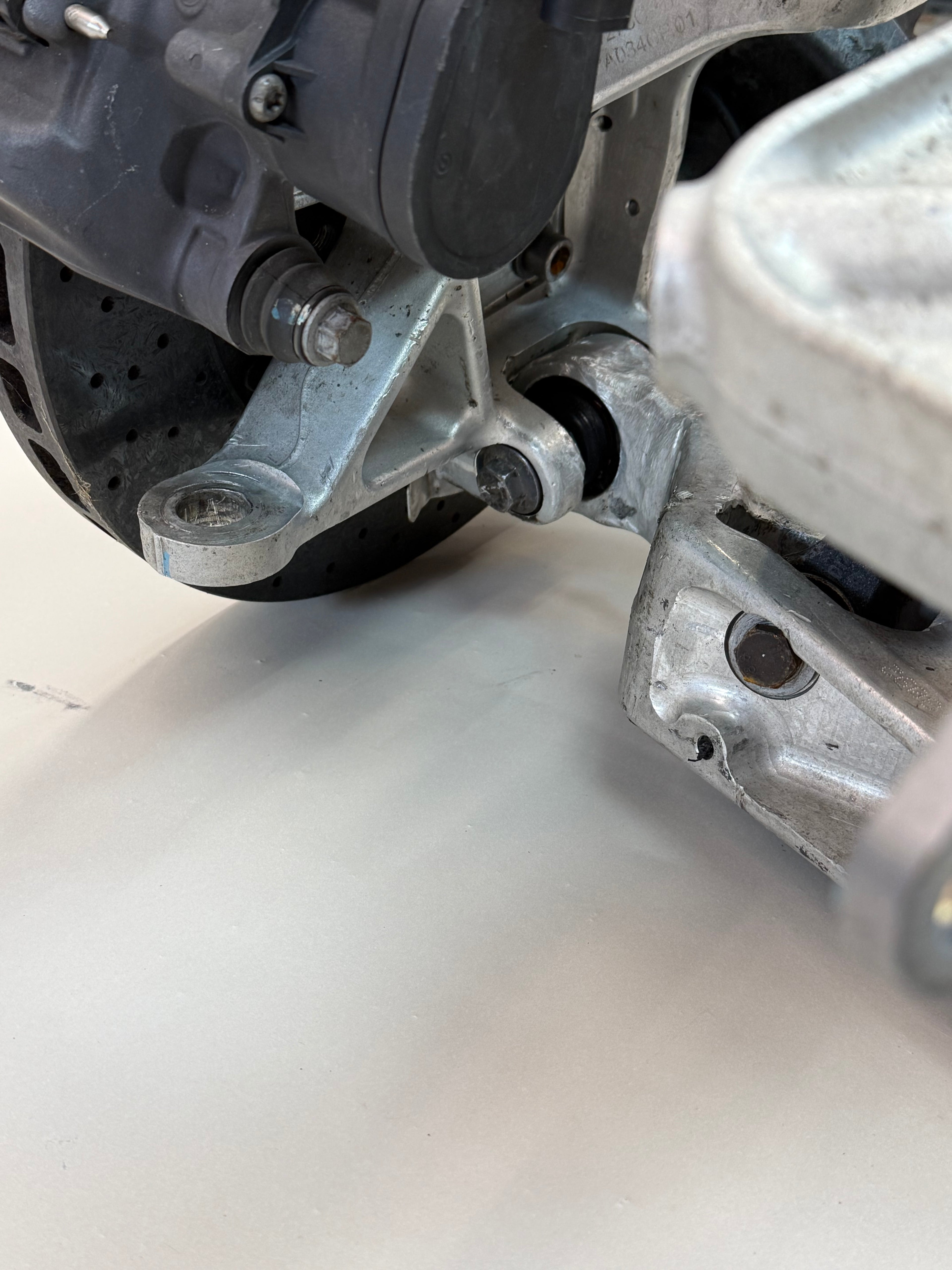 McLaren 570S Rear Left Suspension & Brake Assembly OEM | Carbon Ceramic Rotor Red Caliper Shock