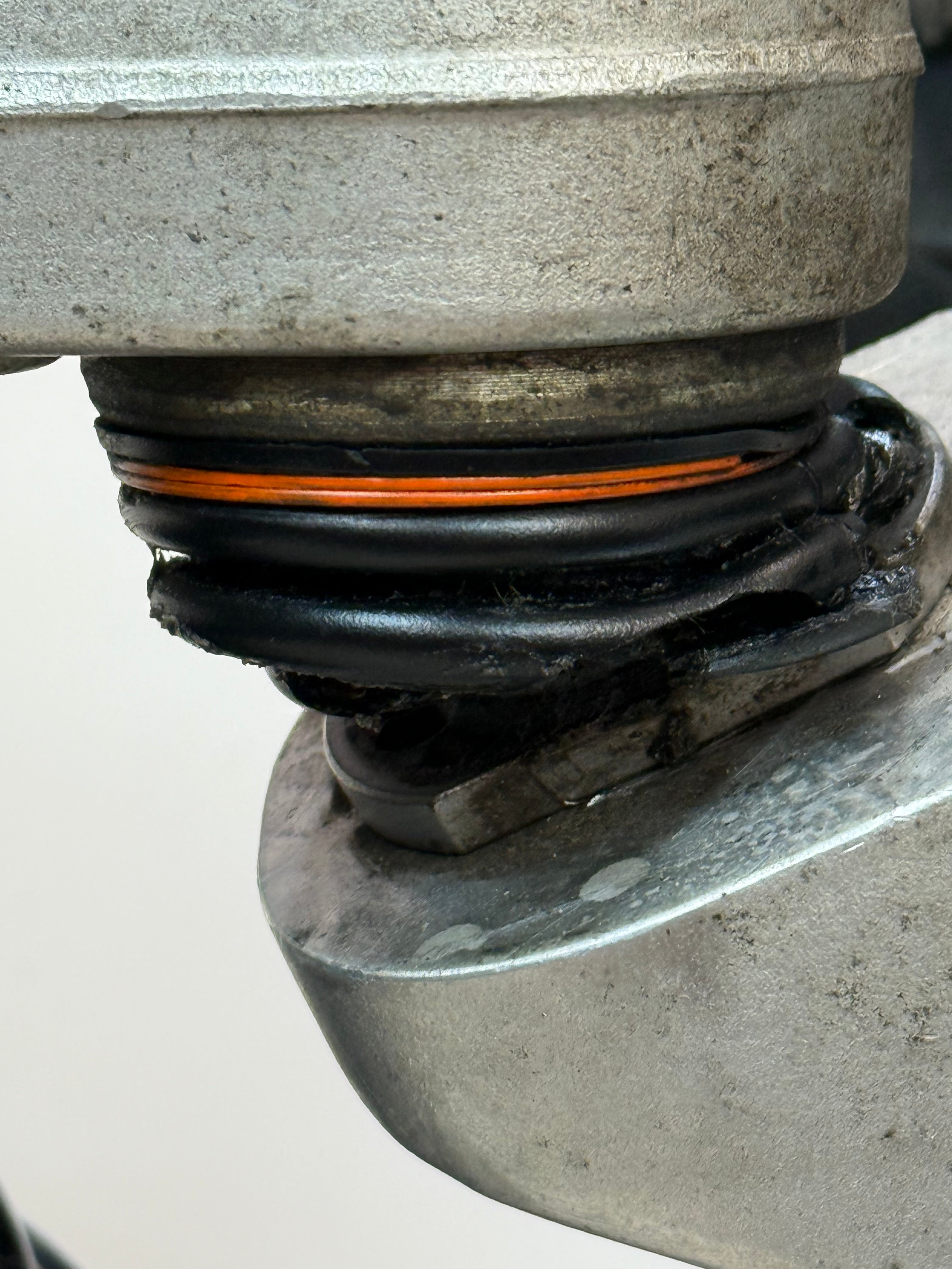 McLaren 570S Rear Left Suspension & Brake Assembly OEM | Carbon Ceramic Rotor Red Caliper Shock