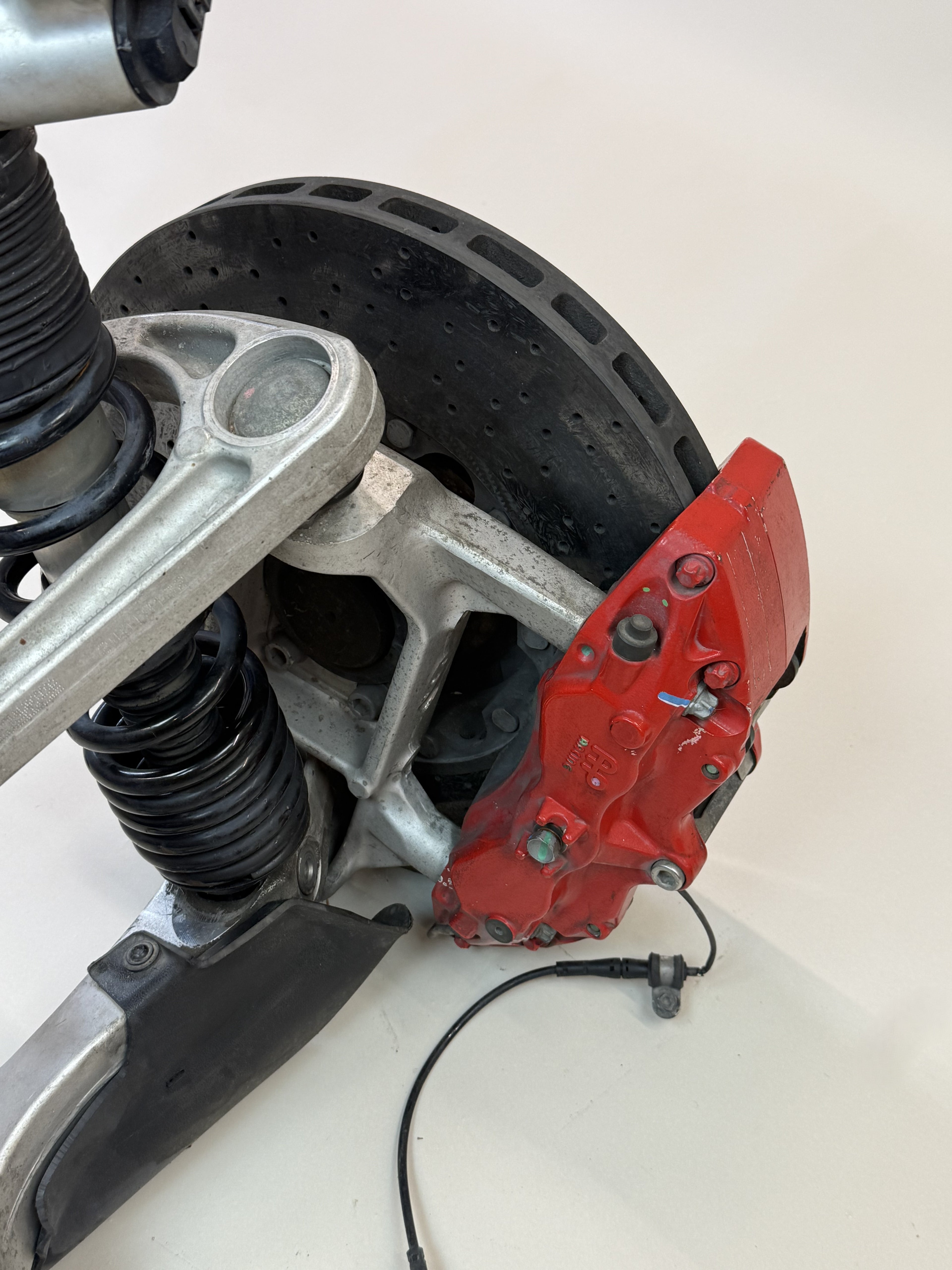 McLaren 570S Front Right Suspension & Brake Assembly OEM | Carbon Ceramic Rotor Red Caliper Shock