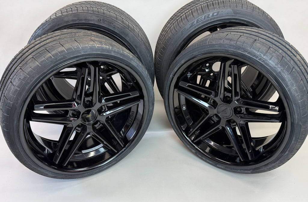 Ferrada Gloss Black Wheels Set of 4 for 2019 McLaren 570S | Front Pirelli P Zero Tires | Rear Mixed Tire Setup