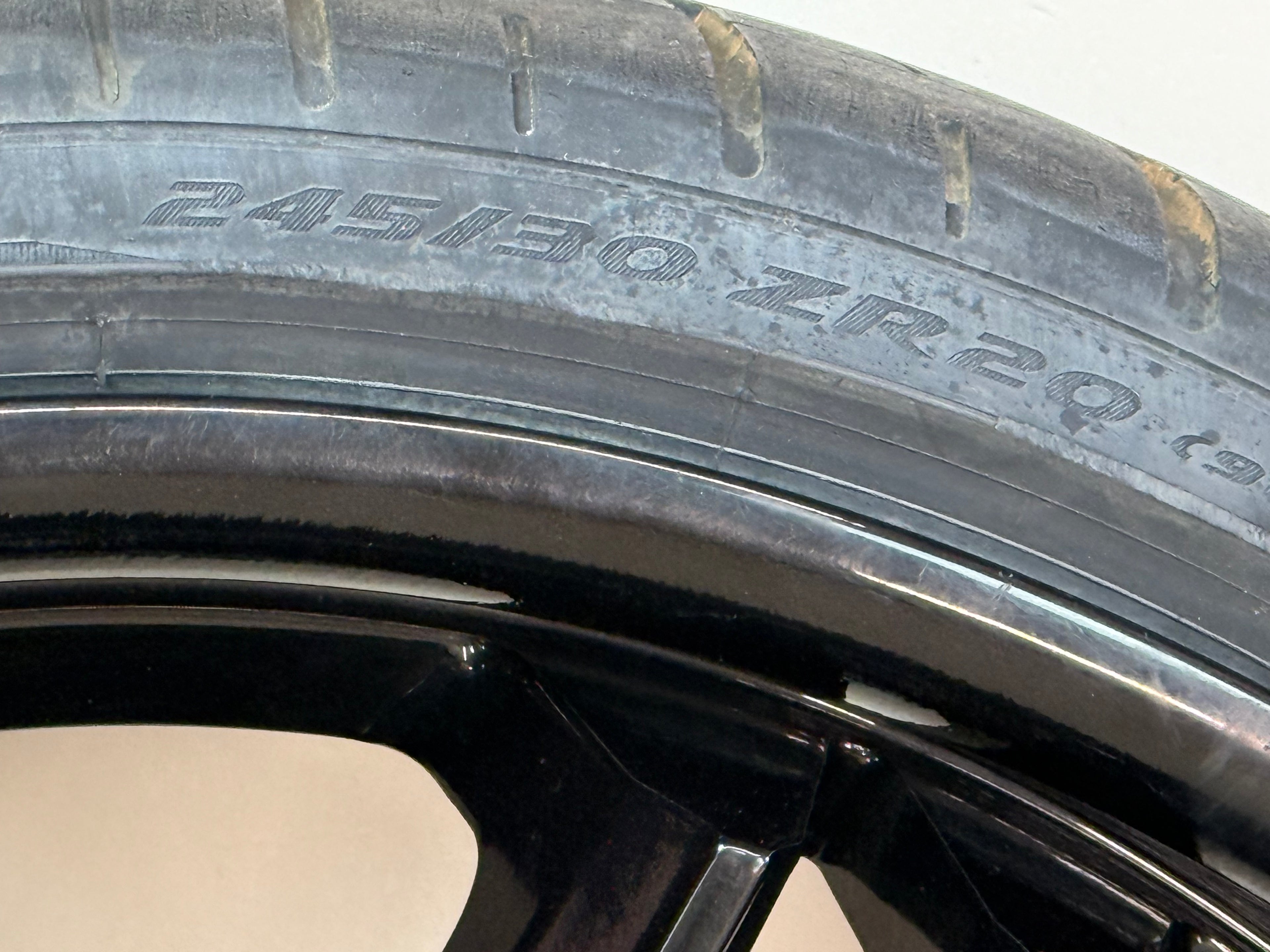 Ferrada Gloss Black Wheels Set of 4 for 2019 McLaren 570S | Front Pirelli P Zero Tires | Rear Mixed Tire Setup