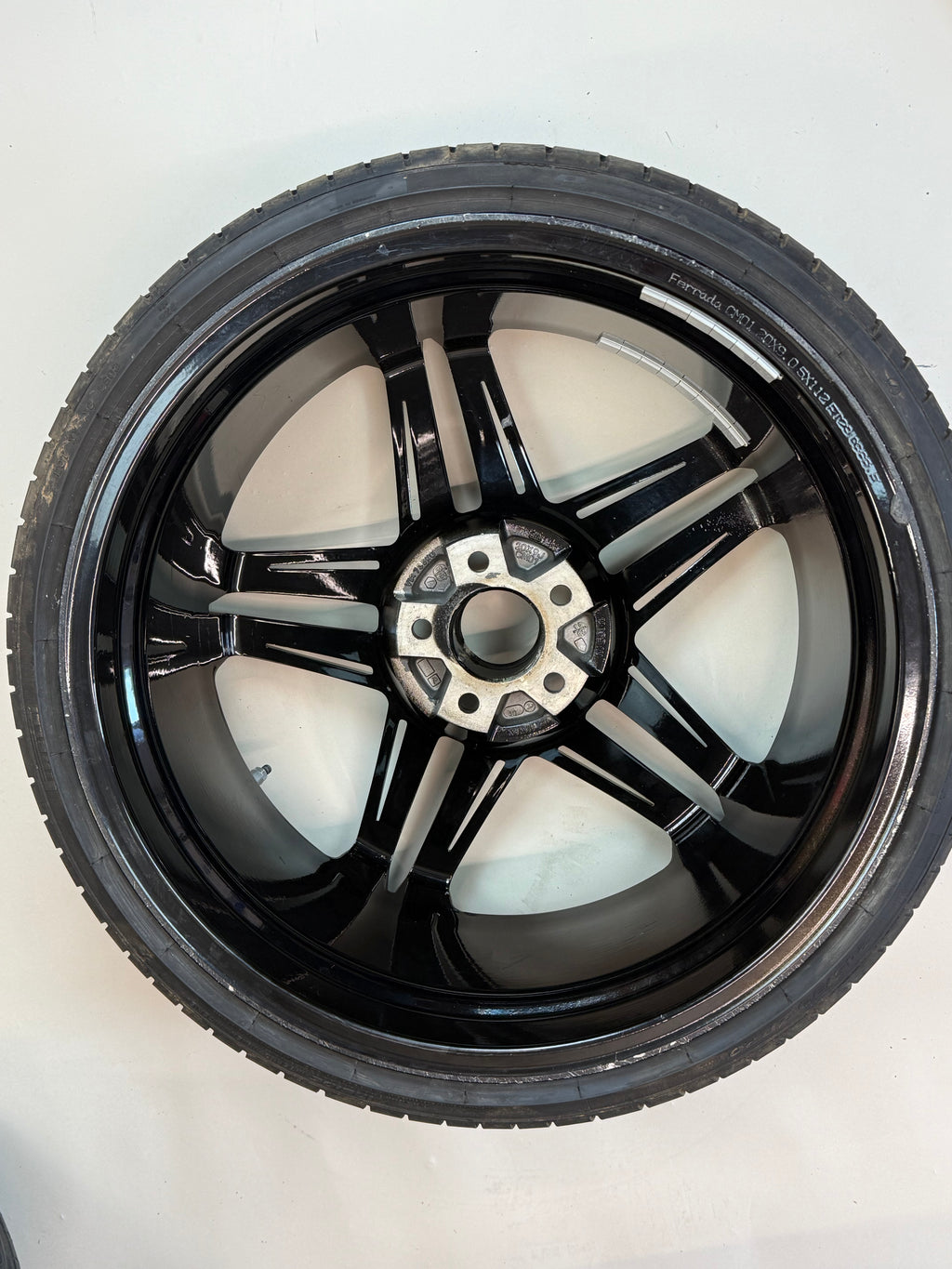Ferrada Gloss Black Wheels Set of 4 for 2019 McLaren 570S | Front Pirelli P Zero Tires | Rear Mixed Tire Setup