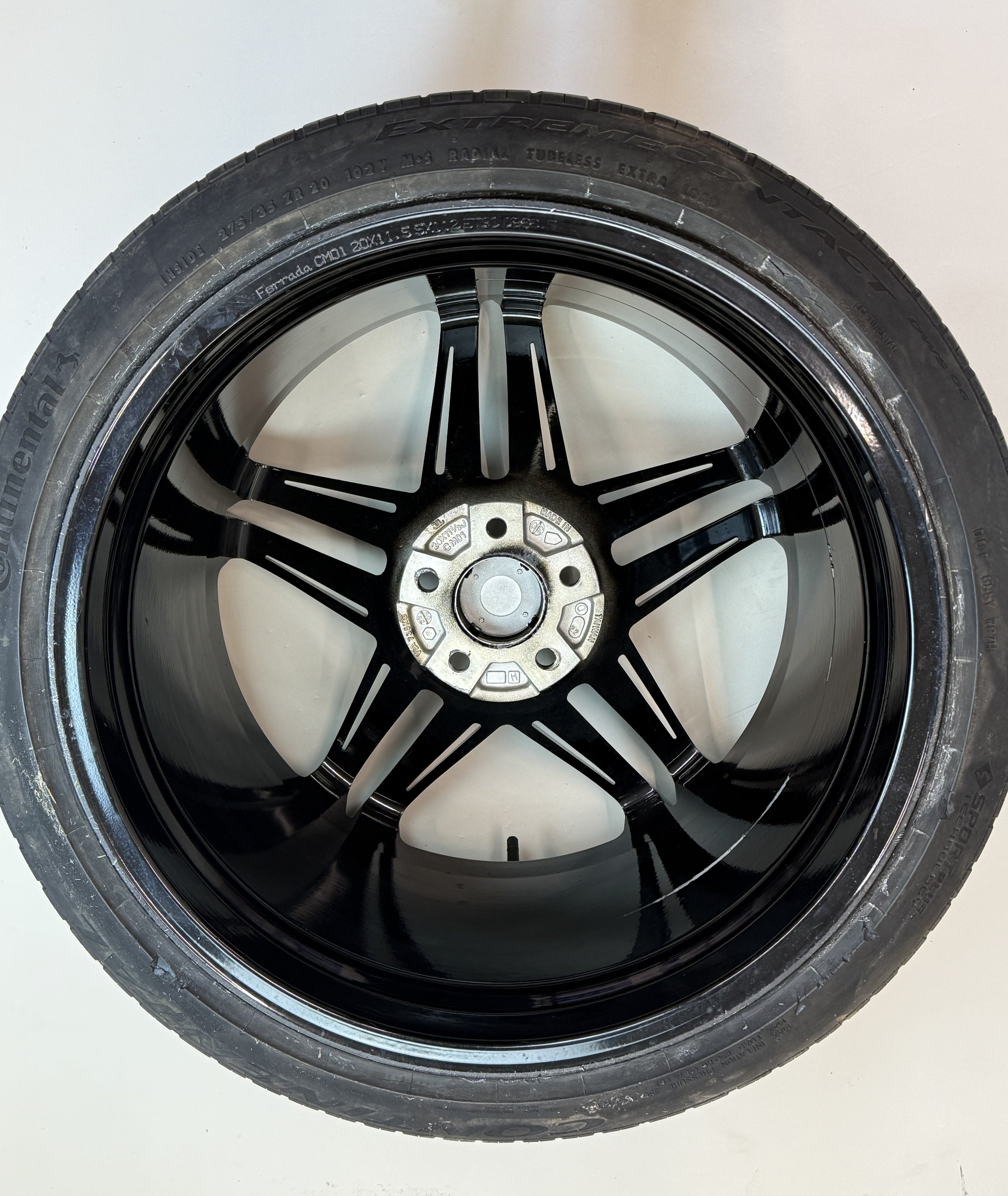 Ferrada Gloss Black Wheels Set of 4 for 2019 McLaren 570S | Front Pirelli P Zero Tires | Rear Mixed Tire Setup