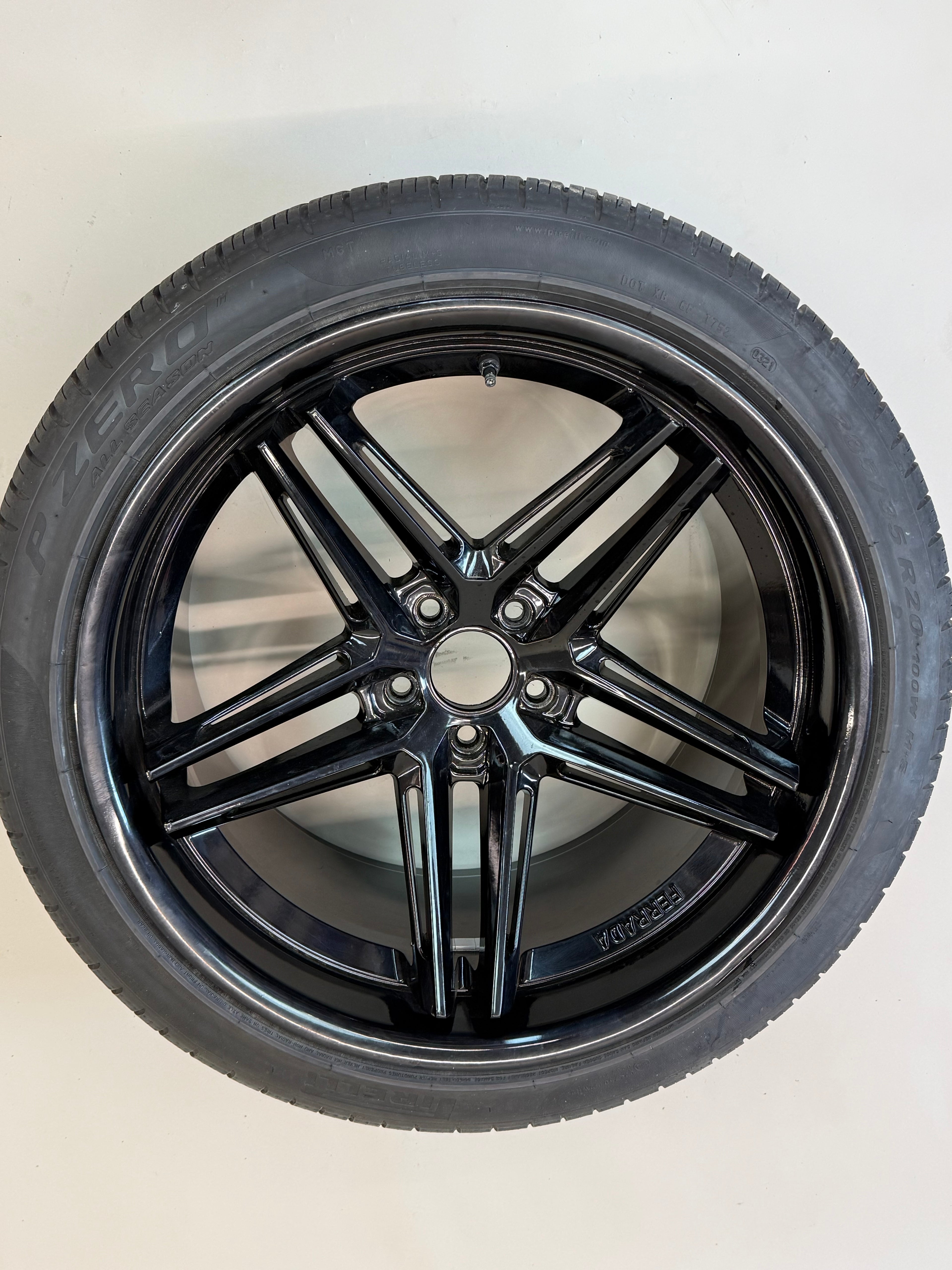 Ferrada Gloss Black Wheels Set of 4 for 2019 McLaren 570S | Front Pirelli P Zero Tires | Rear Mixed Tire Setup