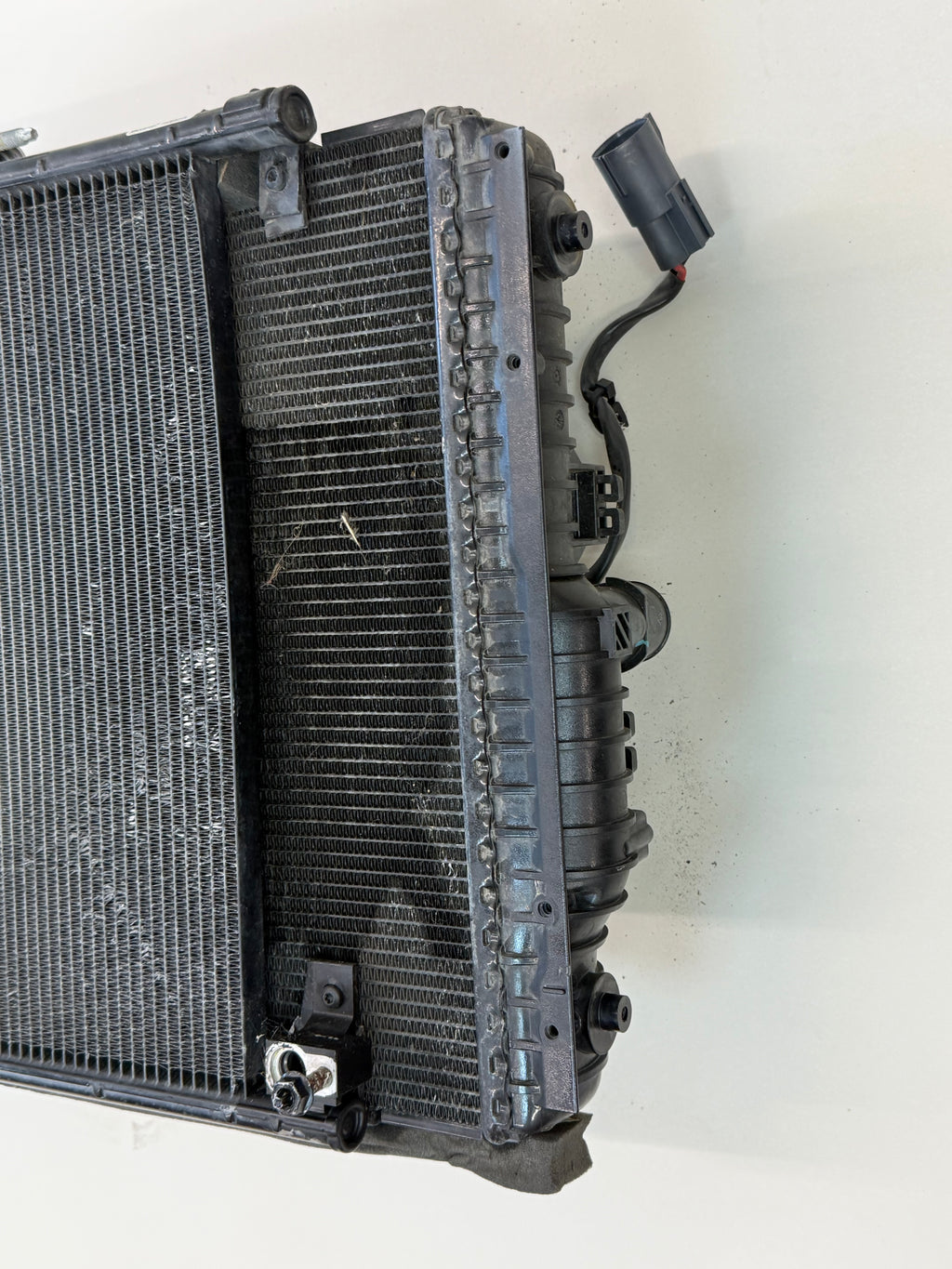McLaren Left Rear Radiator Cooling Fan Assembly 11L0359CP