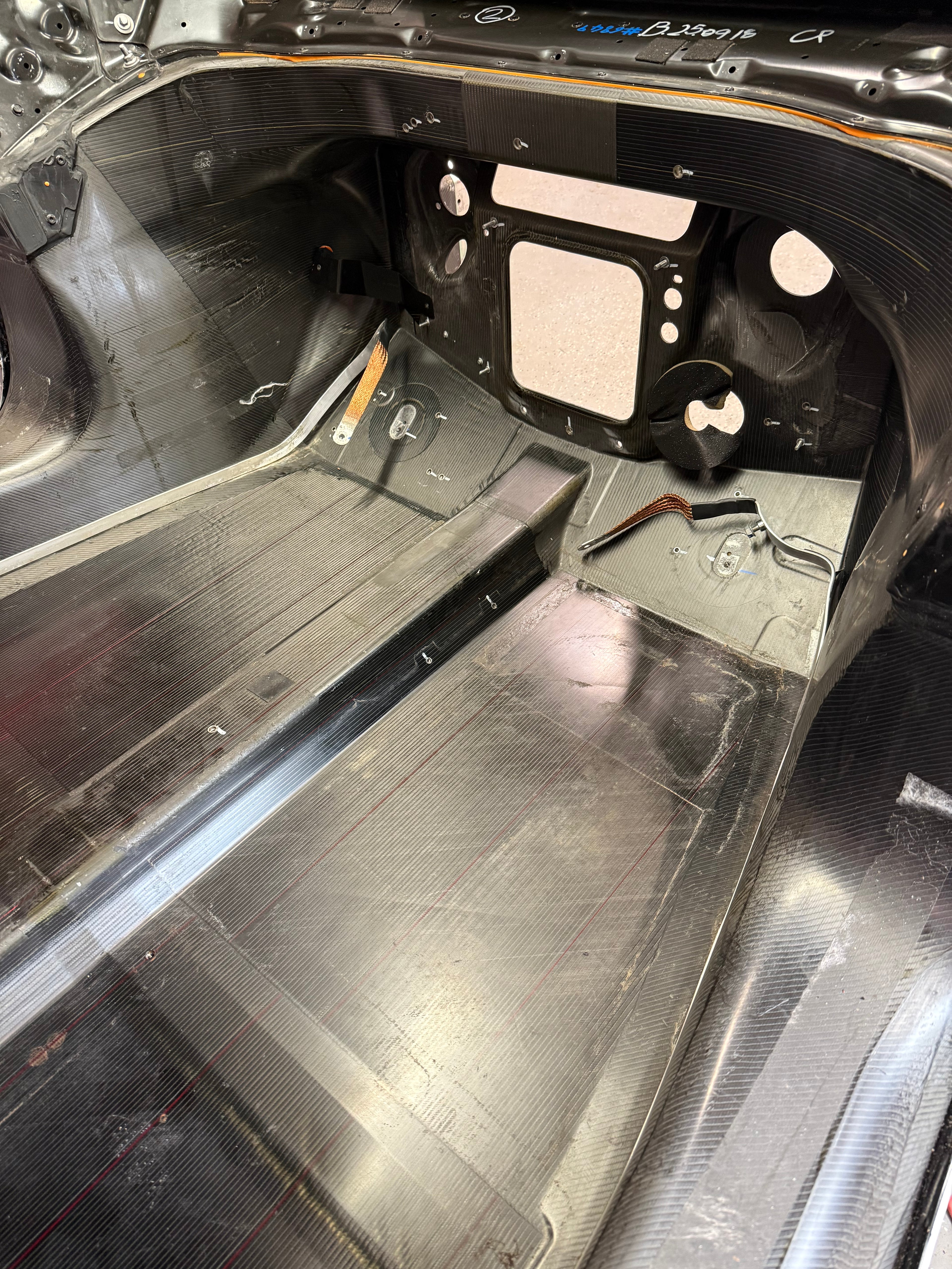 2019 McLaren 570S Coupe Carbon Fiber MonoCell Chassis Tub CLEAR TITLE